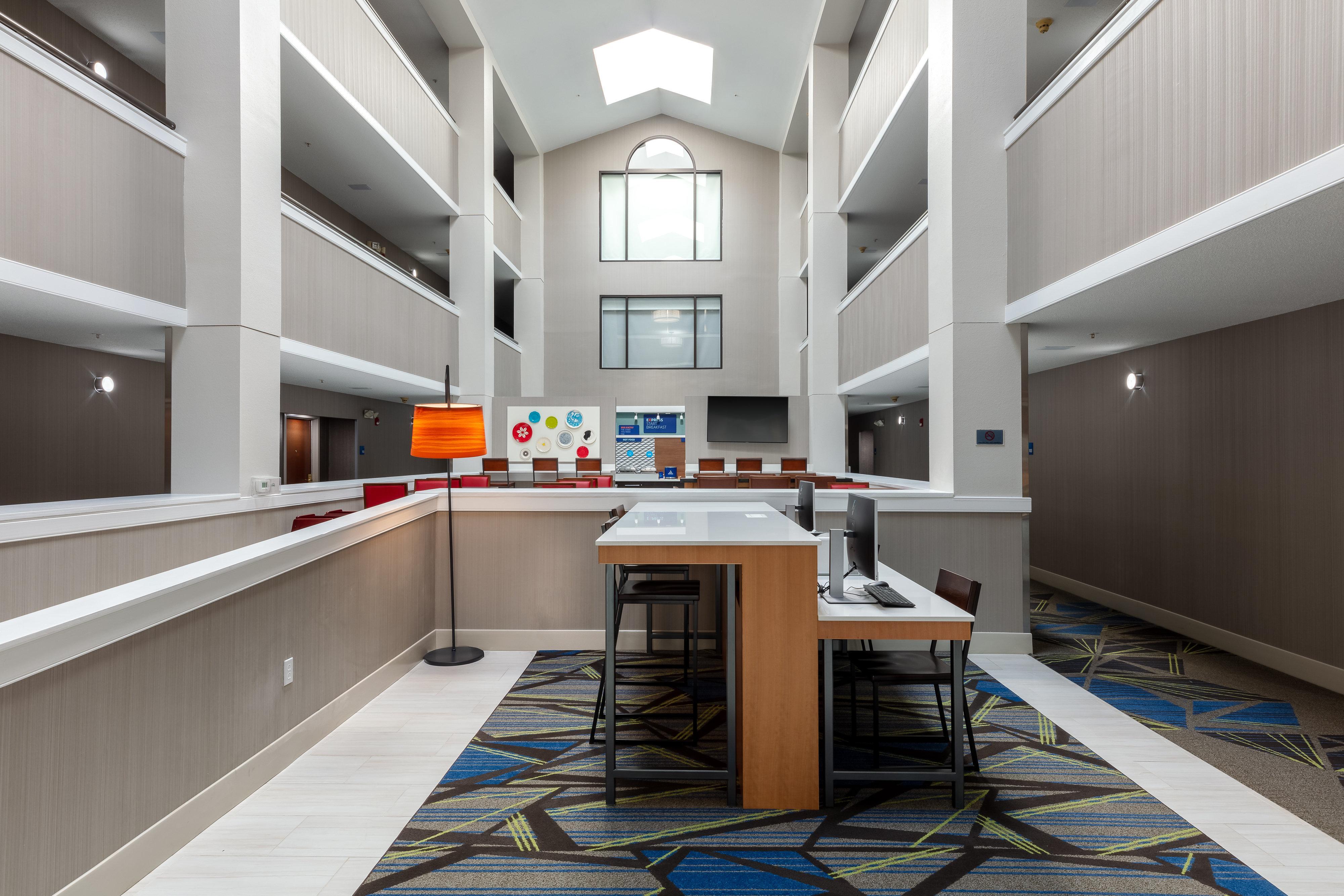 Holiday Inn Express & Suites Milton East I-10 By Ihg Exterior foto