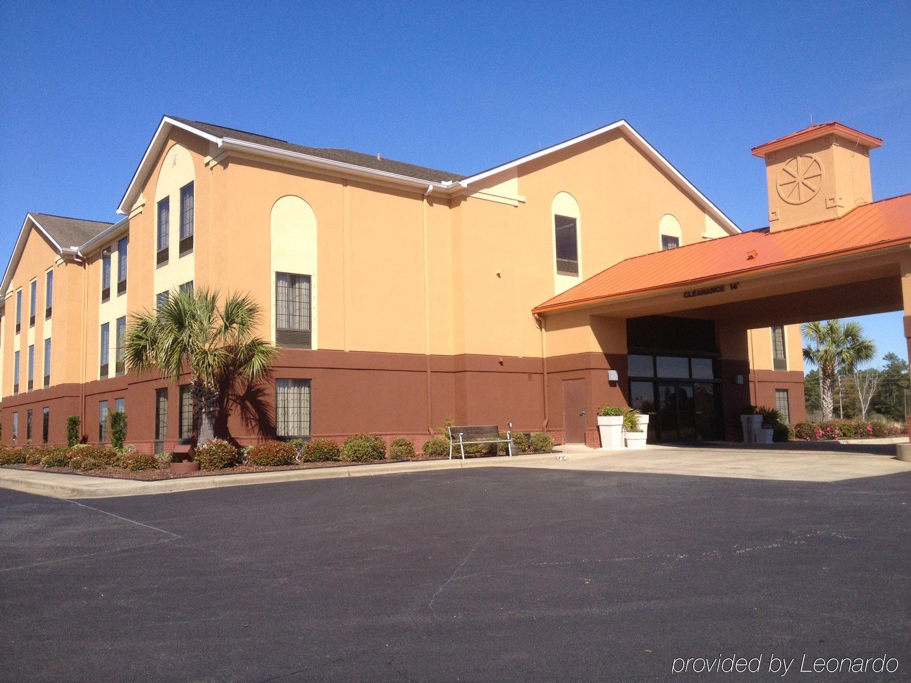Holiday Inn Express & Suites Milton East I-10 By Ihg Exterior foto