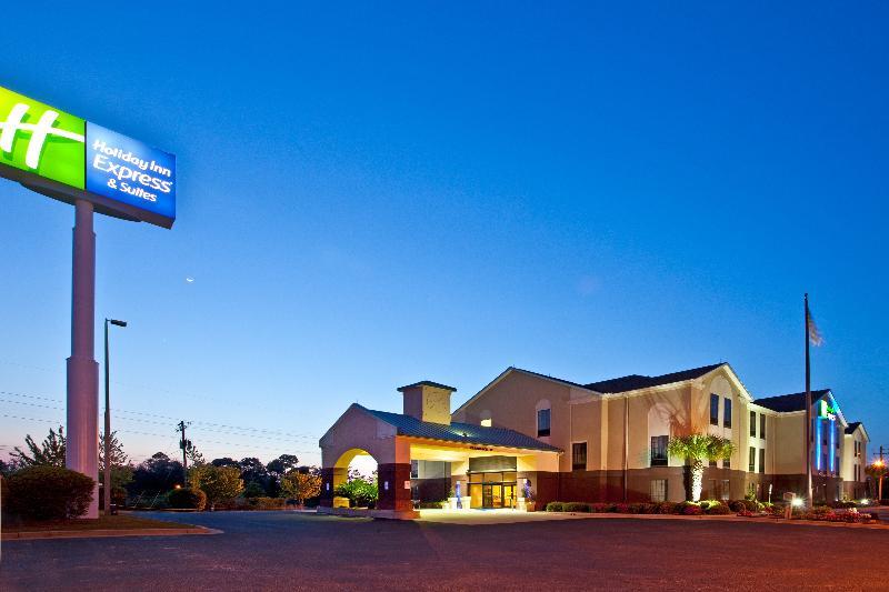Holiday Inn Express & Suites Milton East I-10 By Ihg Exterior foto